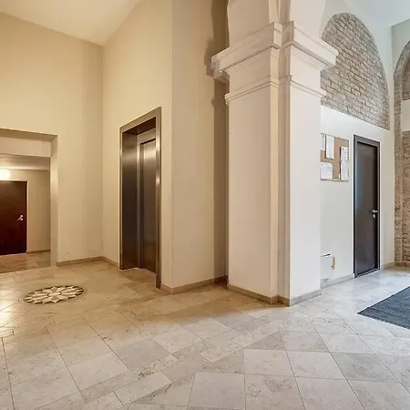 Boutique In Old Town Apartment