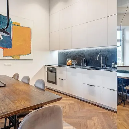 Boutique In Old Town *