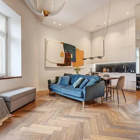 Boutique In Old Town Apartment *
