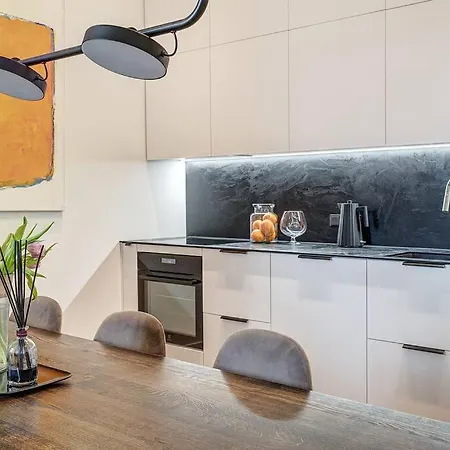 Boutique In Old Town *